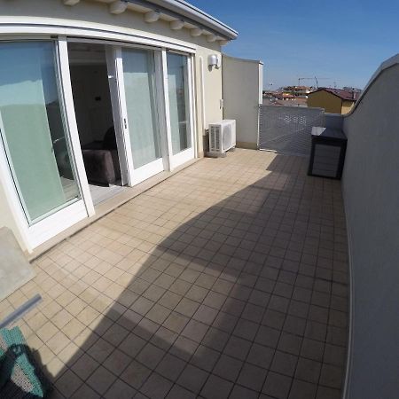 Attico Margherita - Agenzia Cocal Appartement Caorle Buitenkant foto